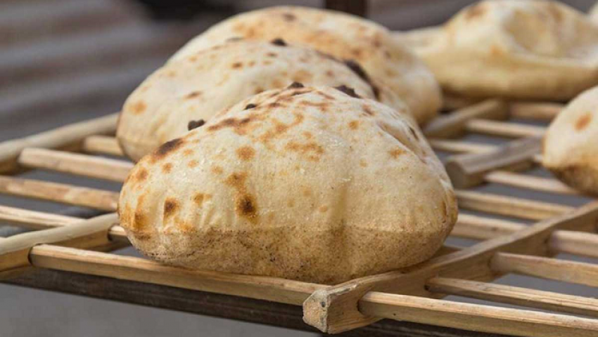 وزارة التموين تعلن عن أسباب انخفاض وزن رغيف الخبز المدعم