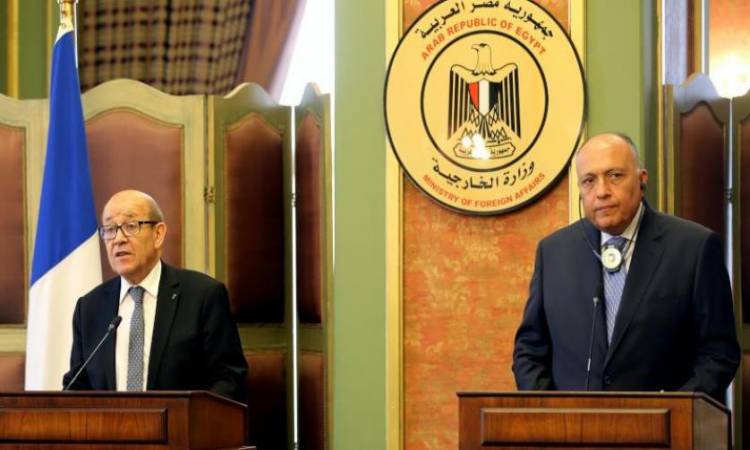 وزير الخارجية المصري يلتقي بنظيره الفرنسي لبحث تطورات الملف الفلسطيني